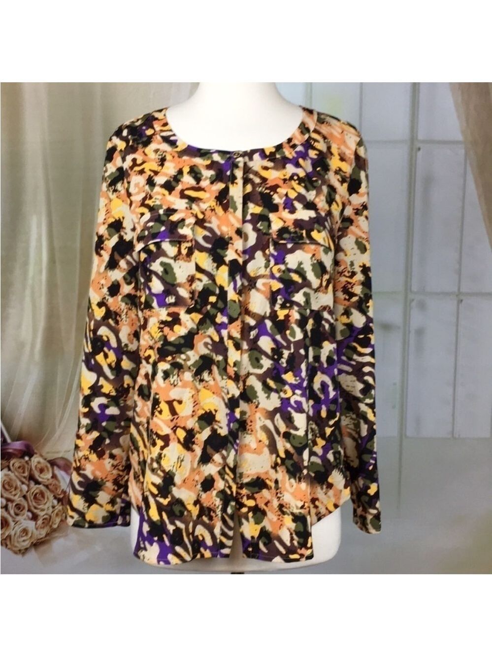 ANNE Klein Abstract Long
Sleeved Blouse M